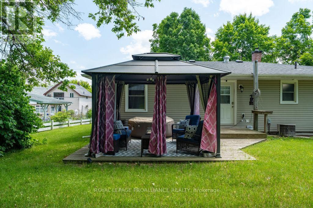 1036 Wagarville Road, Frontenac (Frontenac Centre), ON - Outdoor