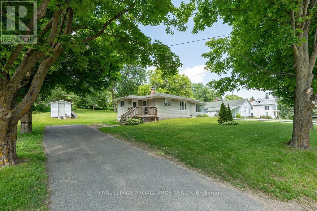 1036 Wagarville Road, Frontenac (Frontenac Centre), ON - Outdoor