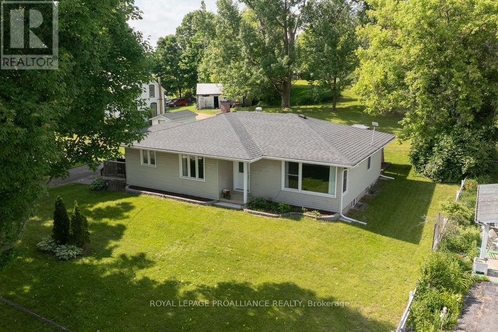 1036 Wagarville Road, Frontenac (Frontenac Centre), ON - Outdoor