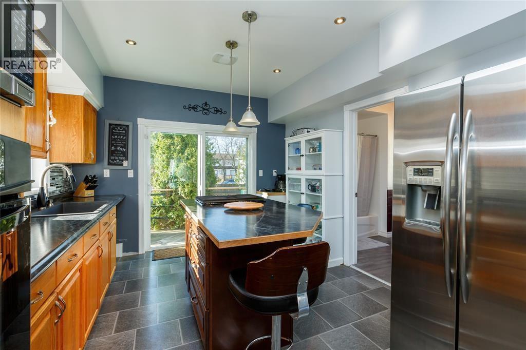 379 Maxwell Street, Sarnia, ON - Indoor