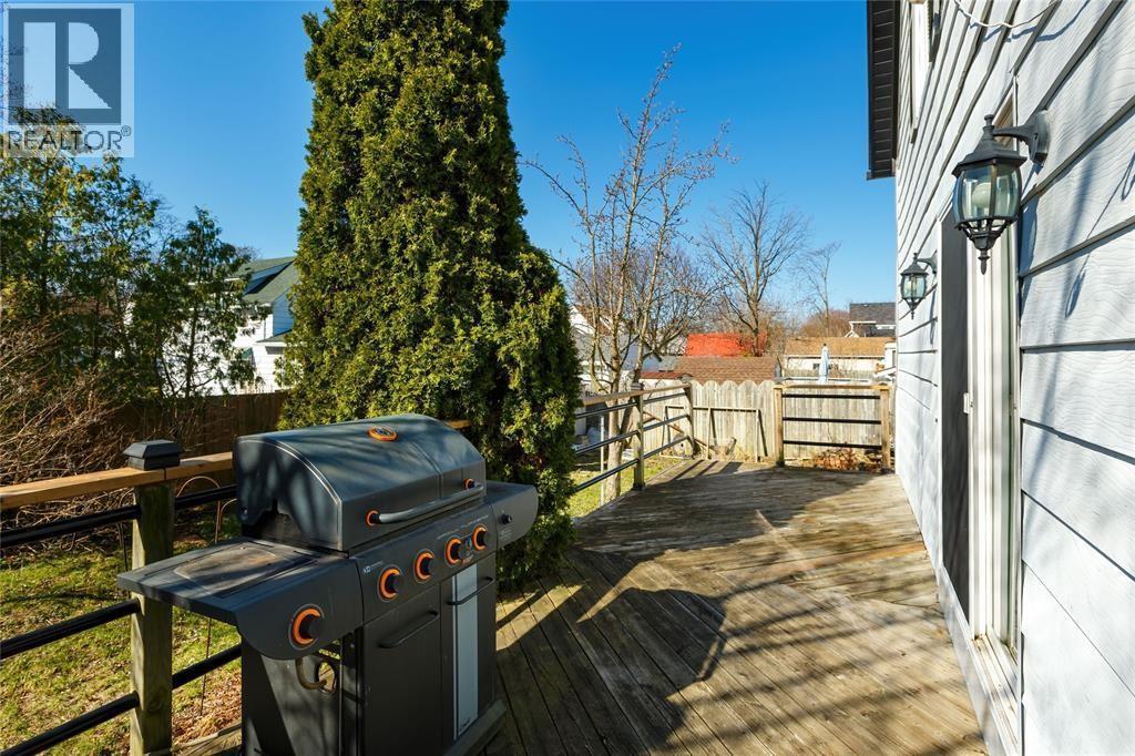 379 Maxwell Street, Sarnia, ON - Outdoor