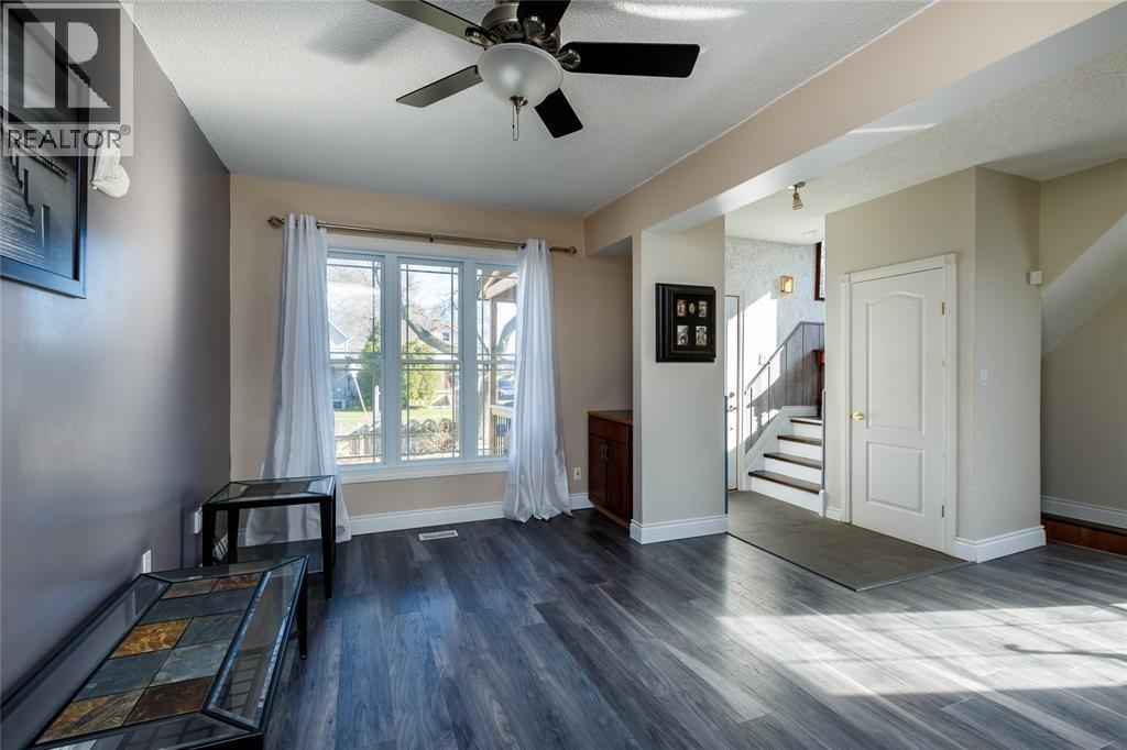 379 Maxwell Street, Sarnia, ON - Indoor Photo Showing Other Room