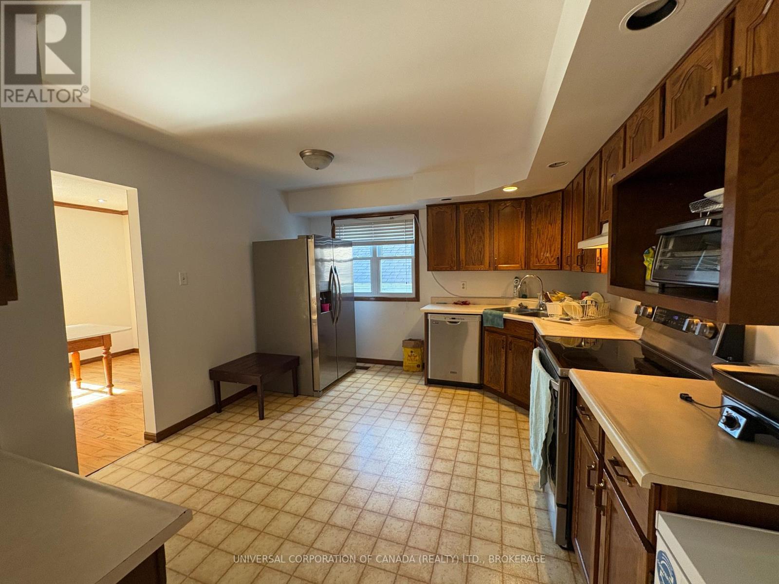 15 Treadwell Street E, Aylmer, ON - Indoor Photo Showing Kitchen