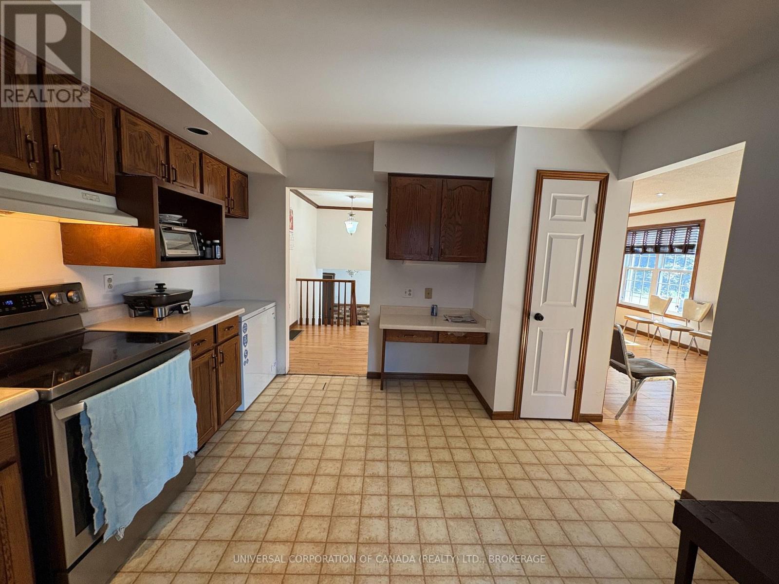 15 Treadwell Street E, Aylmer, ON - Indoor Photo Showing Kitchen