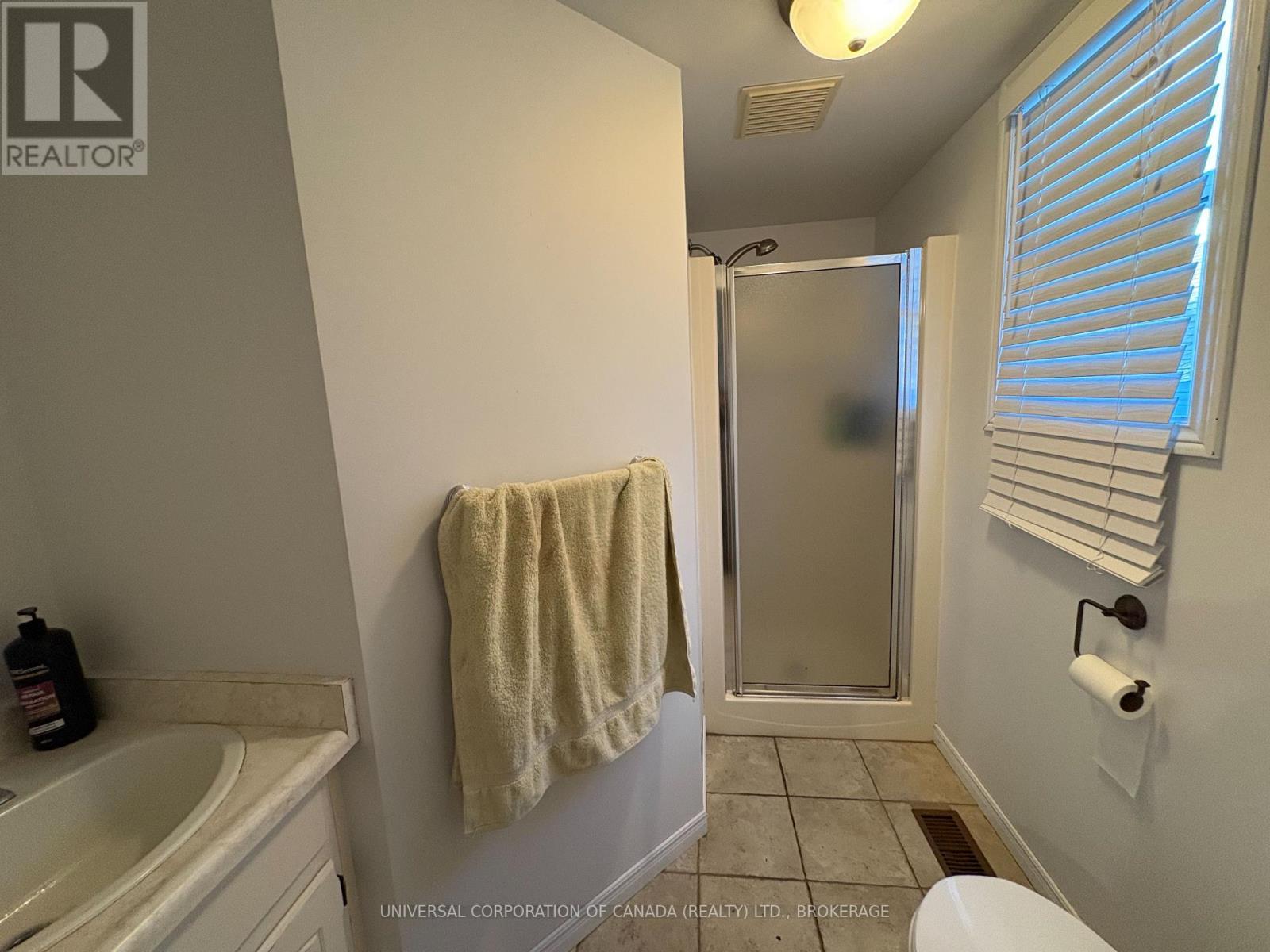 15 Treadwell Street E, Aylmer, ON - Indoor Photo Showing Bathroom