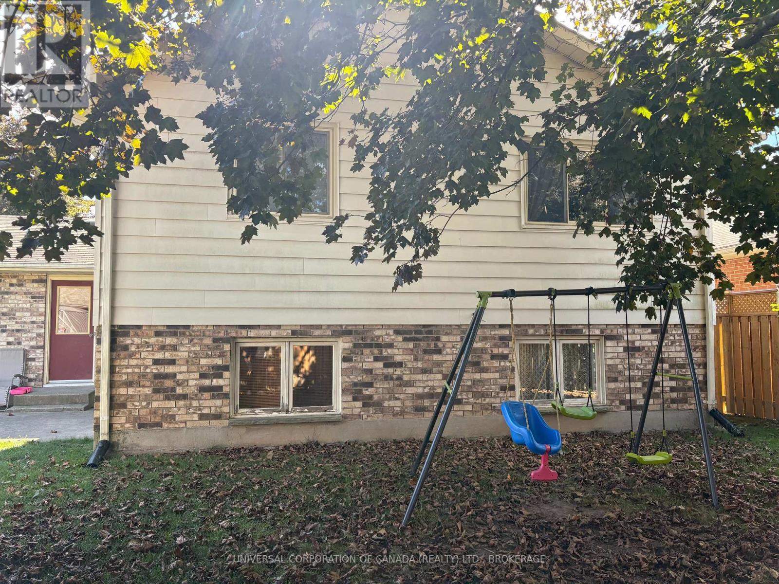 15 Treadwell Street E, Aylmer, ON - Outdoor