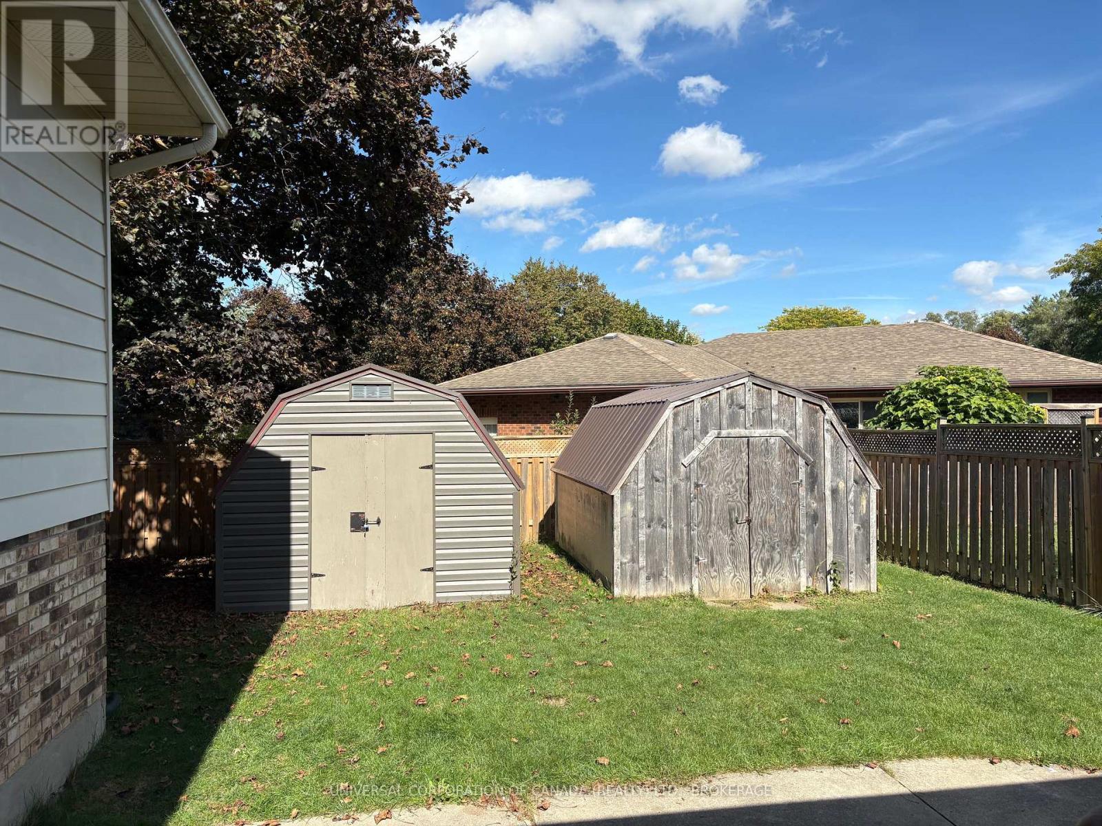 15 Treadwell Street E, Aylmer, ON - Outdoor