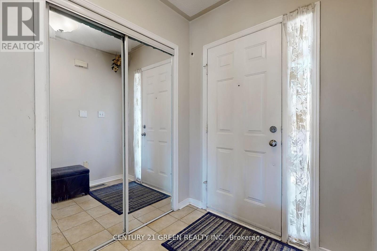 26 Dolphin Song Crescent, Brampton, ON - Indoor Photo Showing Other Room