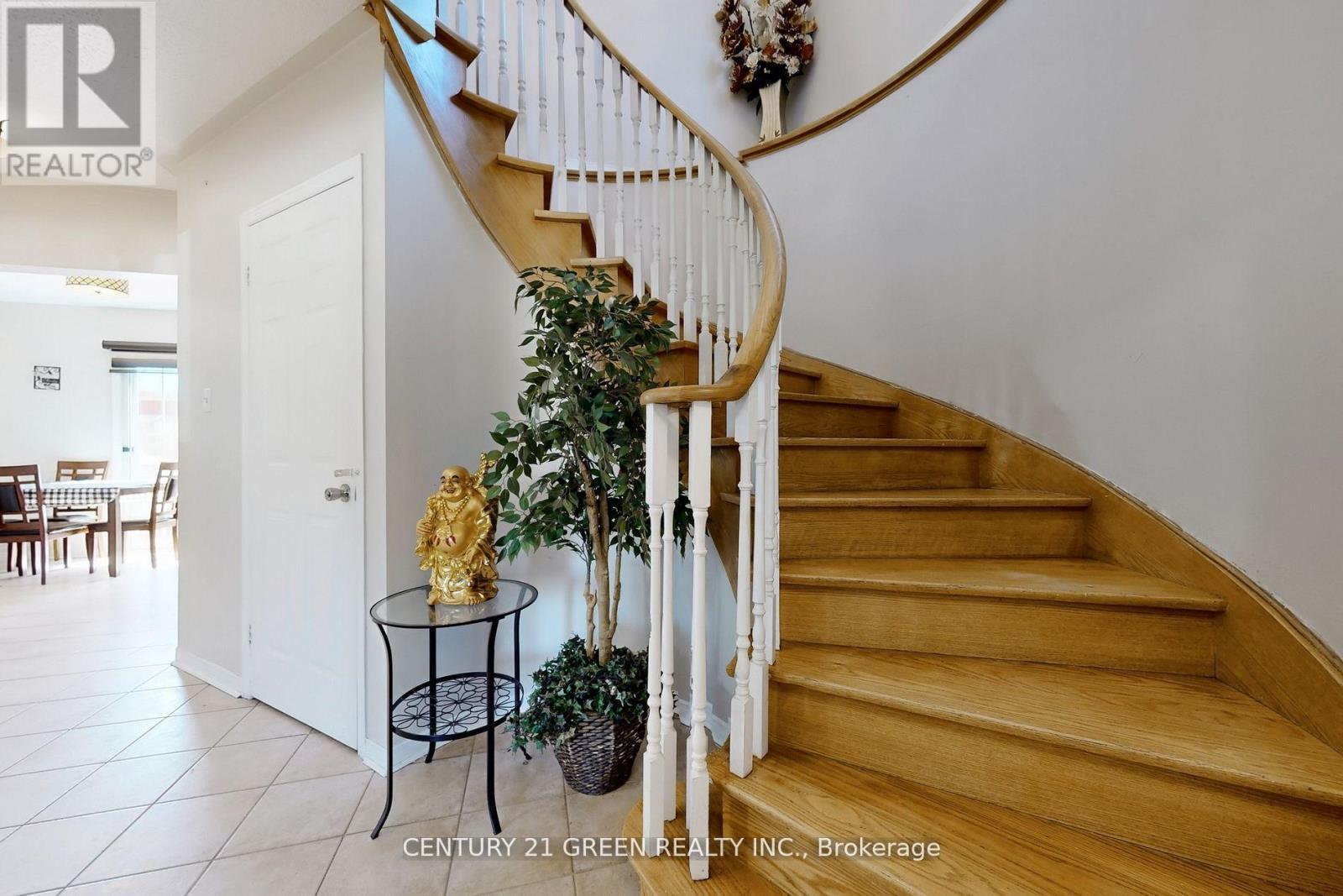 26 Dolphin Song Crescent, Brampton, ON - Indoor Photo Showing Other Room