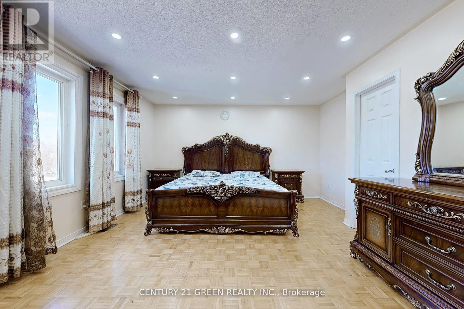 26 Dolphin Song Crescent, Brampton, ON - Indoor Photo Showing Bedroom