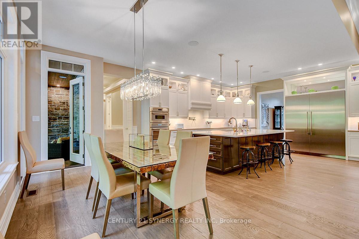 1443 Duchess Crescent, Ottawa, ON - Indoor Photo Showing Dining Room