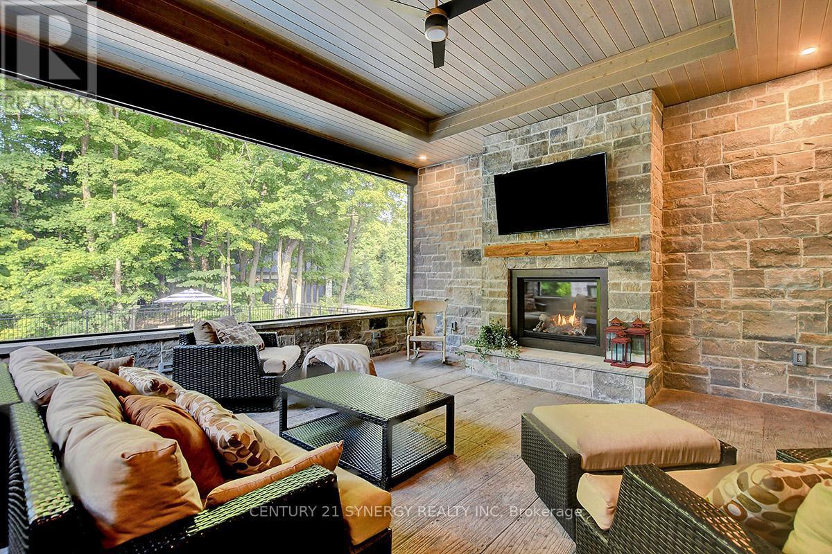 1443 Duchess Crescent, Ottawa, ON - With Fireplace With Exterior
