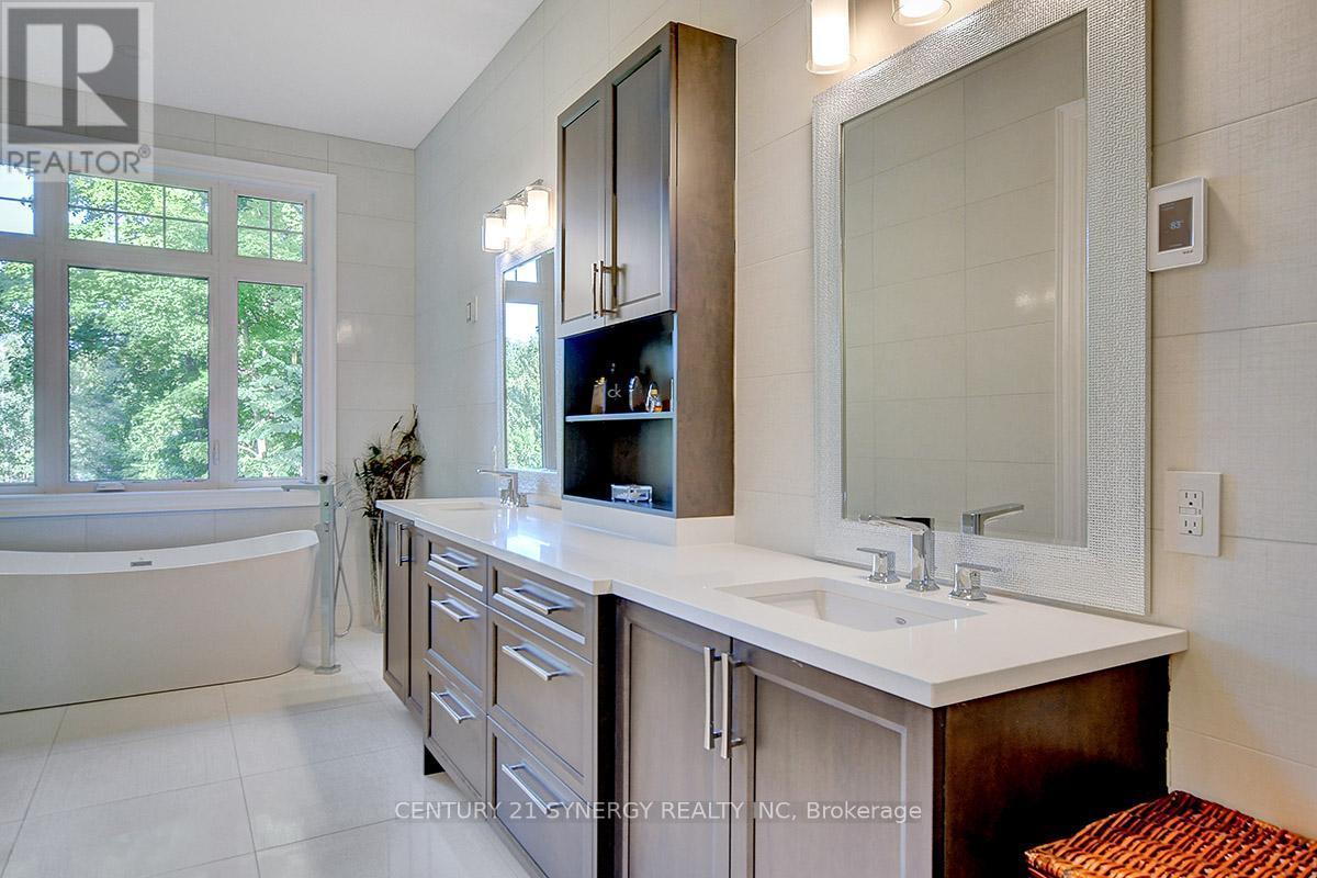 1443 Duchess Crescent, Ottawa, ON - Indoor Photo Showing Bathroom