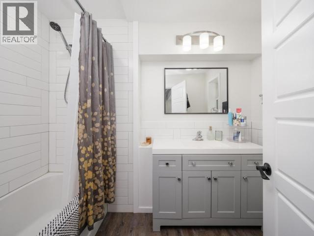 82 Eugene Avenue, Whitehorse, YT - Indoor Photo Showing Bathroom