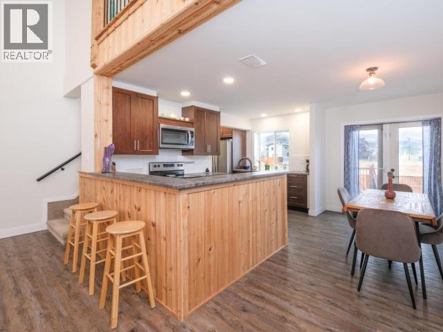 82 Eugene Avenue, Whitehorse, YT - Indoor