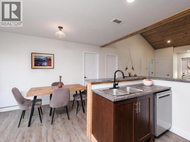 82 Eugene Avenue, Whitehorse, YT - Indoor