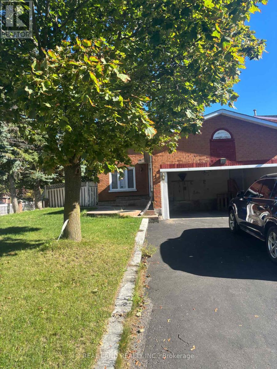 40 Burnhope Drive, Brampton, ON - Outdoor