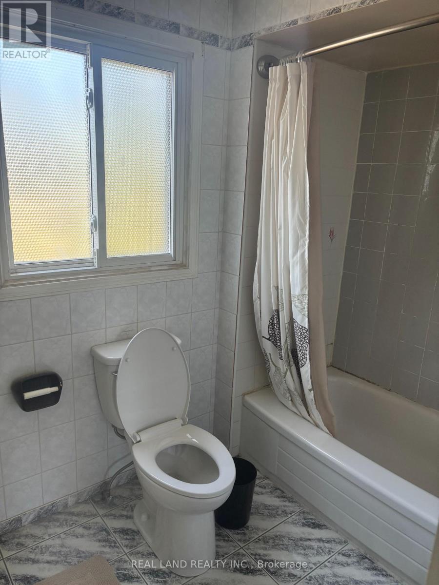 40 Burnhope Drive, Brampton, ON - Indoor Photo Showing Bathroom