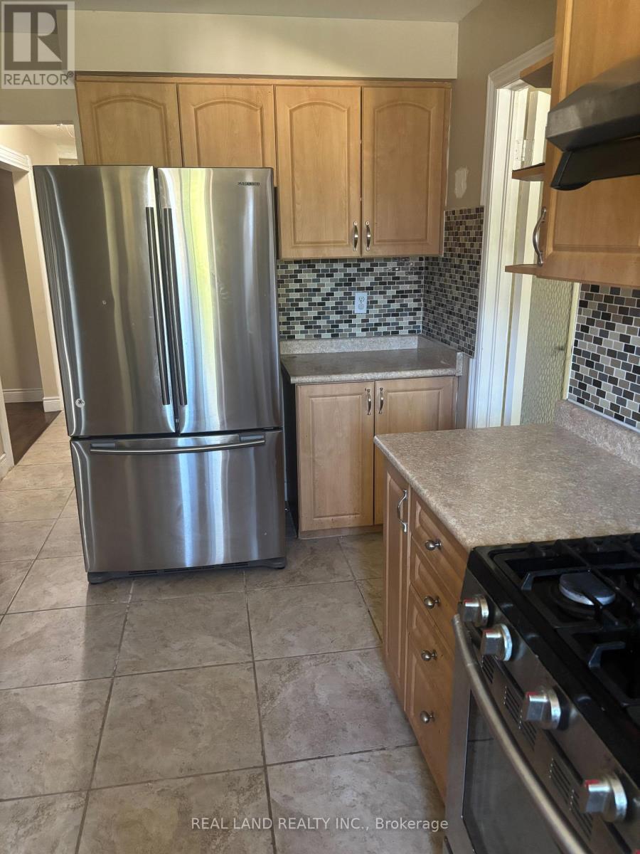40 Burnhope Drive, Brampton, ON - Indoor Photo Showing Kitchen