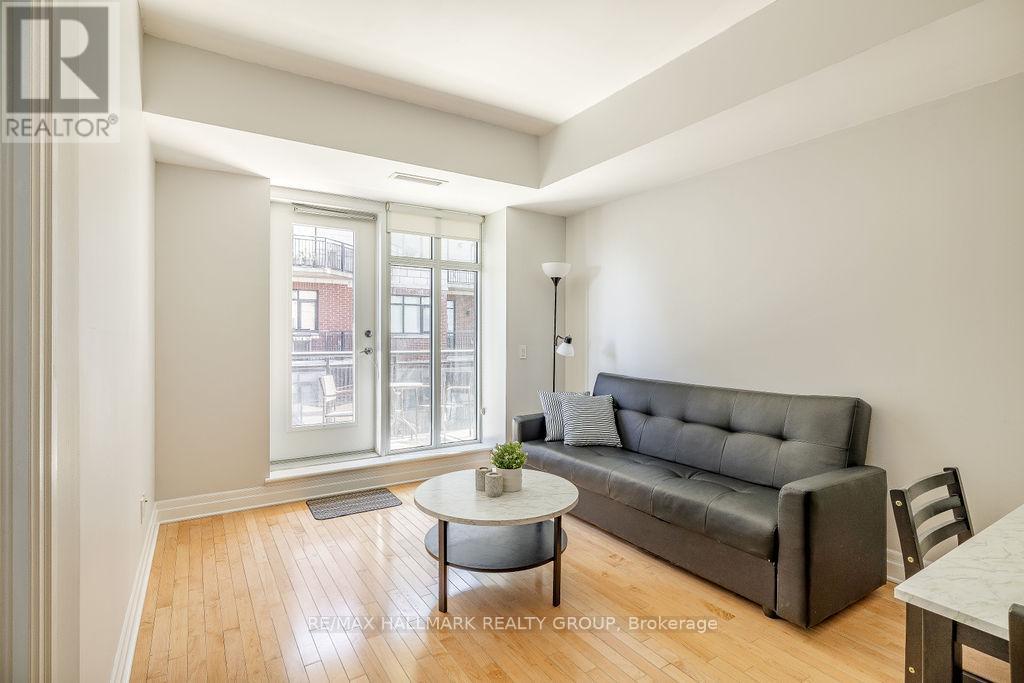 914 - 235 Kent Street, Ottawa, ON - Indoor Photo Showing Living Room