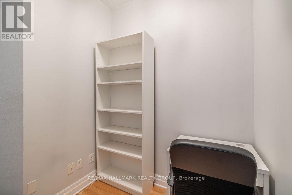 914 - 235 Kent Street, Ottawa, ON - Indoor Photo Showing Other Room