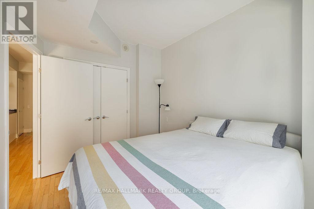 914 - 235 Kent Street, Ottawa, ON - Indoor Photo Showing Bedroom