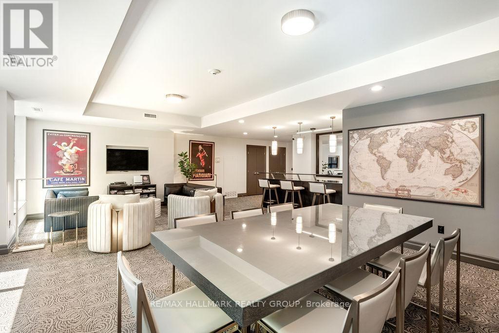 914 - 235 Kent Street, Ottawa, ON - Indoor