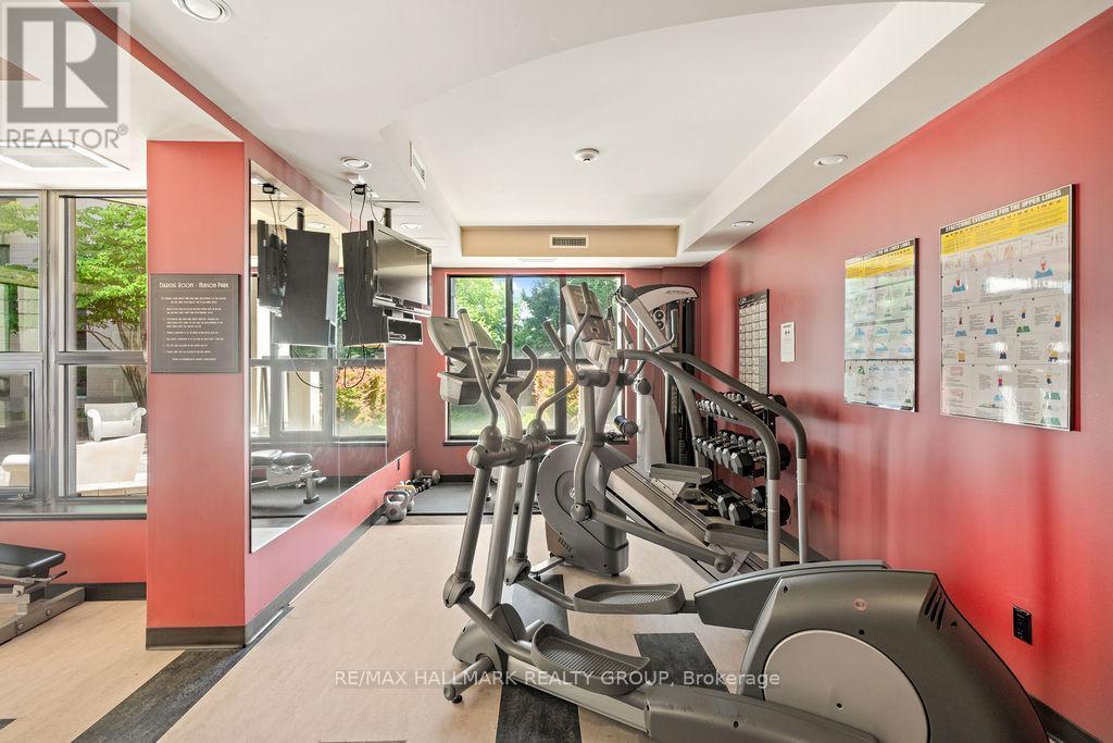 914 - 235 Kent Street, Ottawa, ON - Indoor Photo Showing Gym Room