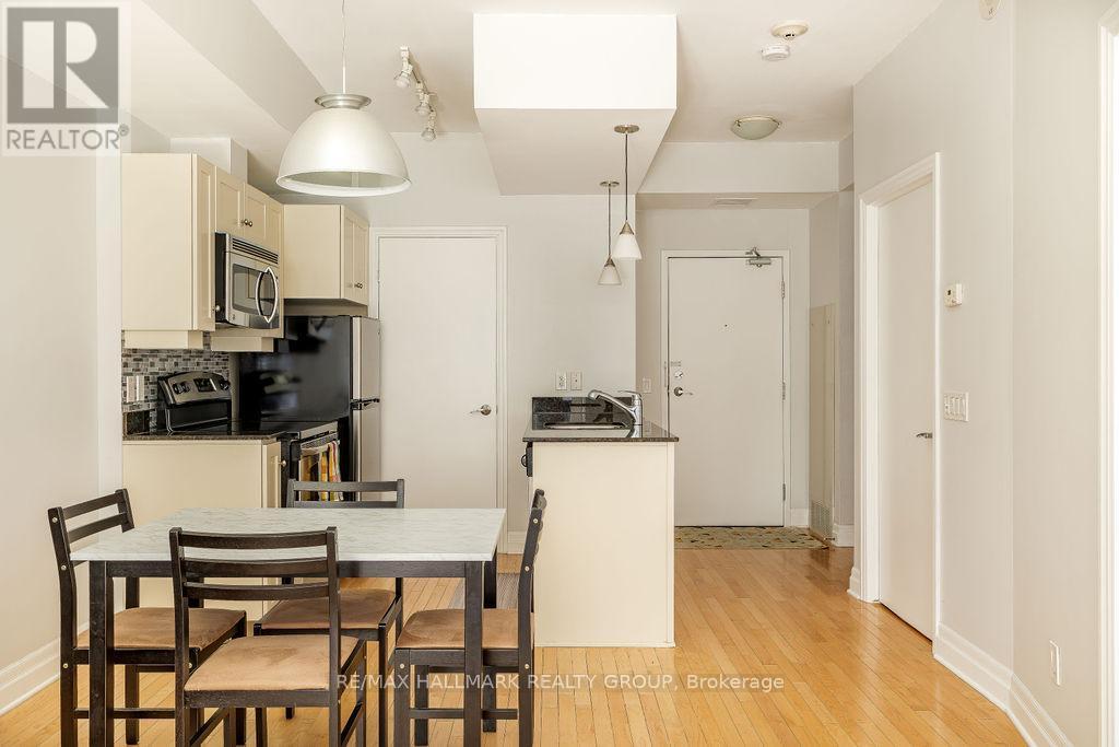 914 - 235 Kent Street, Ottawa, ON - Indoor Photo Showing Other Room