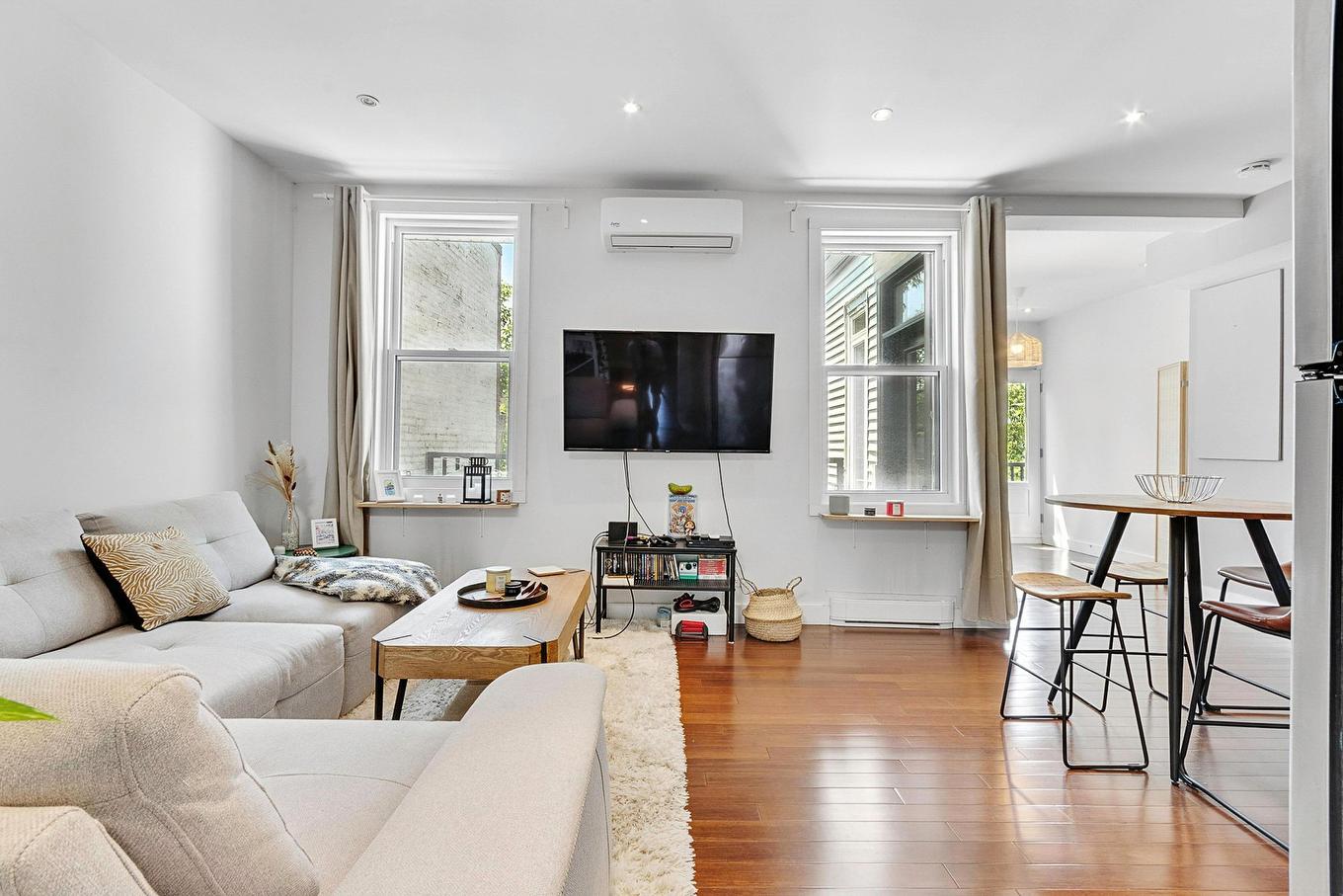 Living room - 4622 - 4626 Av. De Lorimier, Montréal (Le Plateau-Mont-Royal), QC - Indoor Photo Showing Living Room