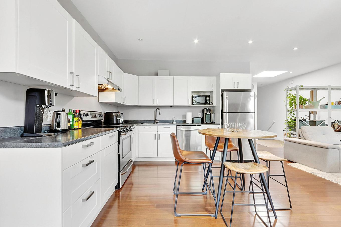 Kitchen - 4622 - 4626 Av. De Lorimier, Montréal (Le Plateau-Mont-Royal), QC - Indoor Photo Showing Kitchen With Upgraded Kitchen