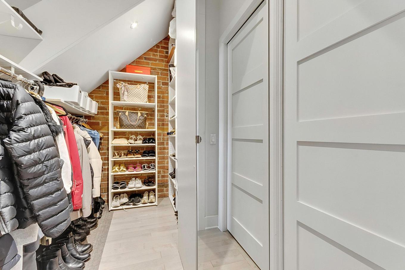 Walk-in closet - 4622 - 4626 Av. De Lorimier, Montréal (Le Plateau-Mont-Royal), QC - Indoor Photo Showing Other Room