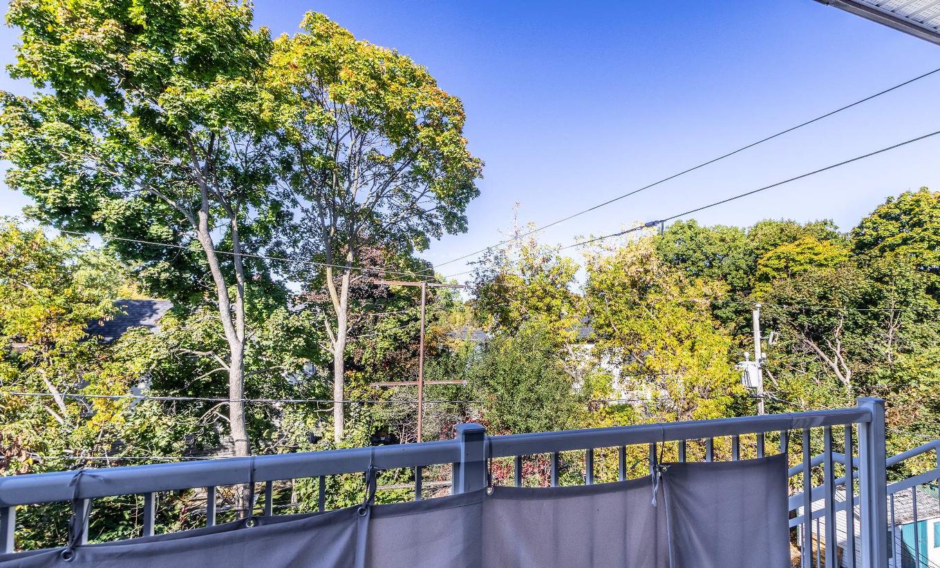 Balcon - 7-84 Rue Reid, Saint-Lambert, QC - Outdoor