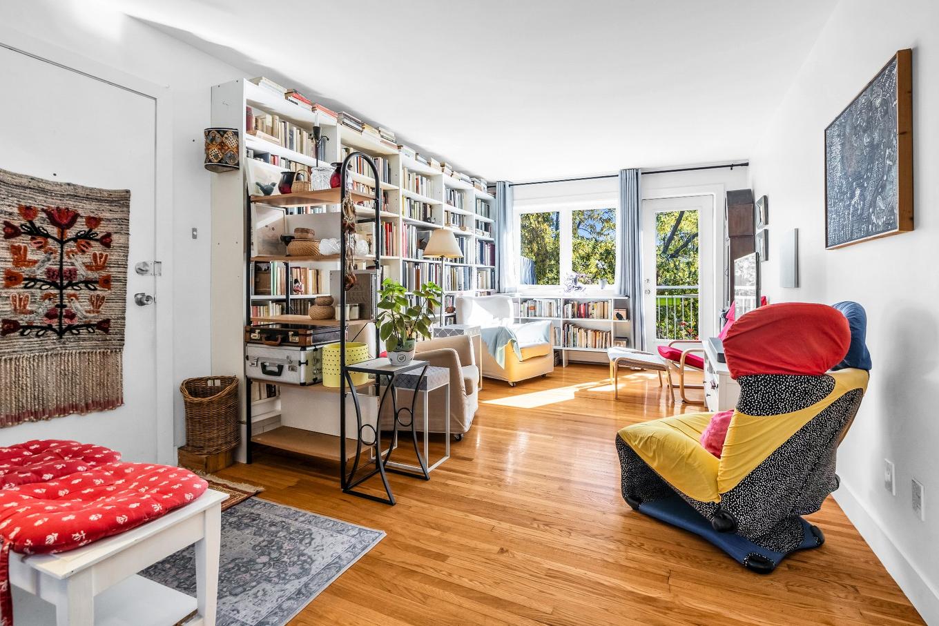 Salon - 7-84 Rue Reid, Saint-Lambert, QC - Indoor