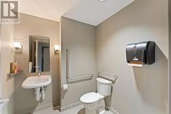 Level 5 - Shared Bathroom -