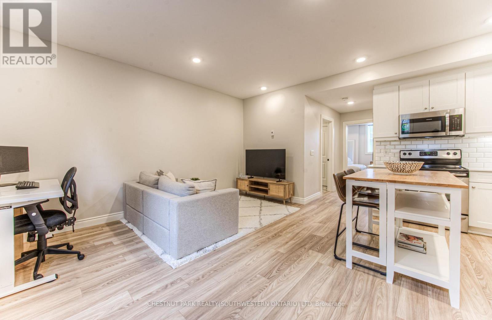 A103 - 112 Union Street E, Waterloo, ON - Indoor