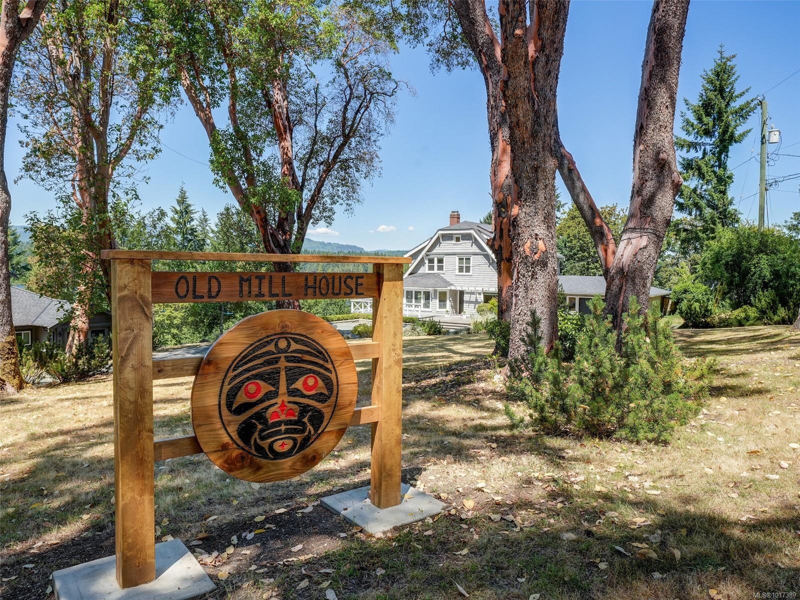 2564 Lavinia Rd, Shawnigan Lake, BC