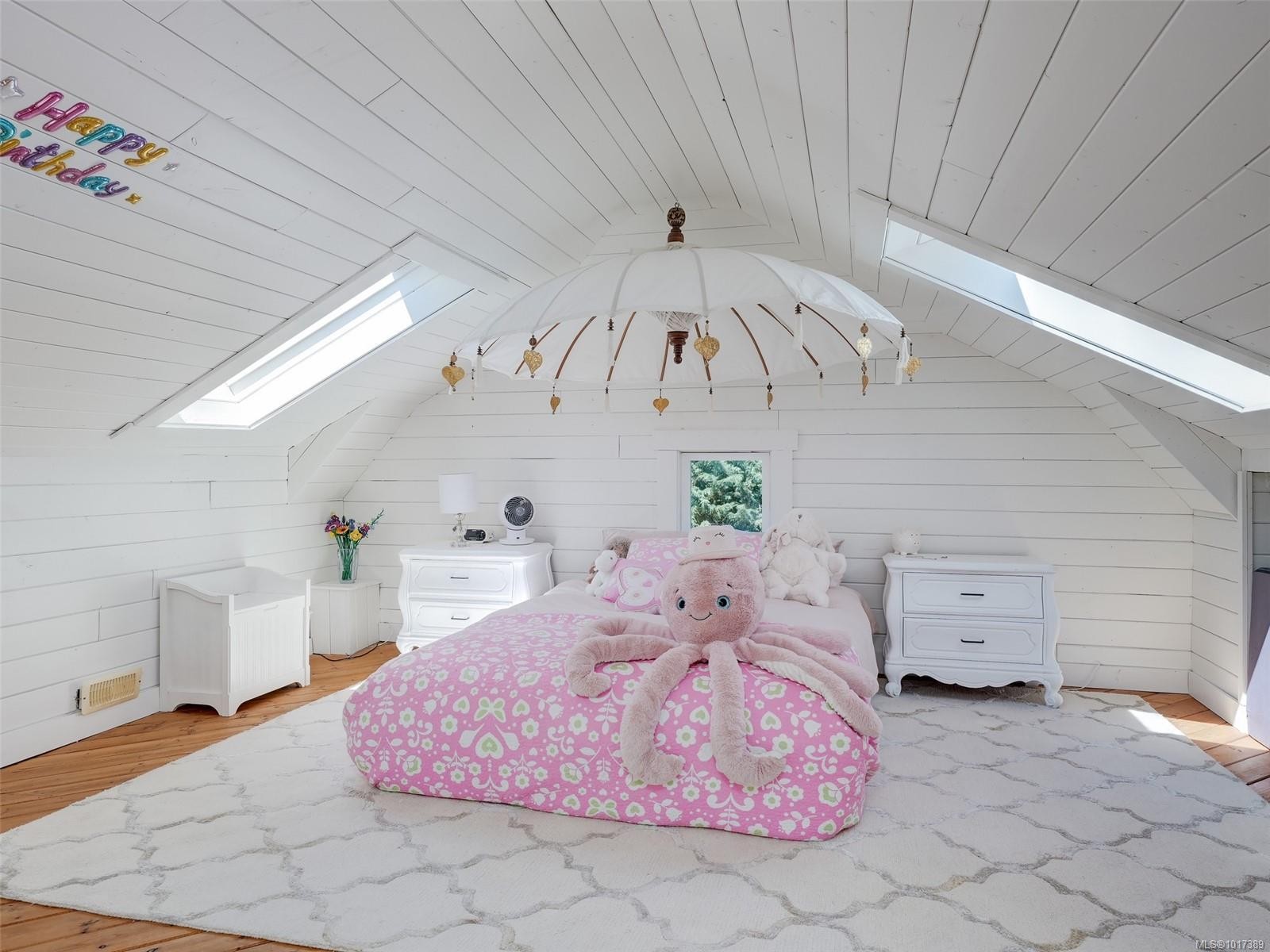 2564 Lavinia Rd, Shawnigan Lake, BC