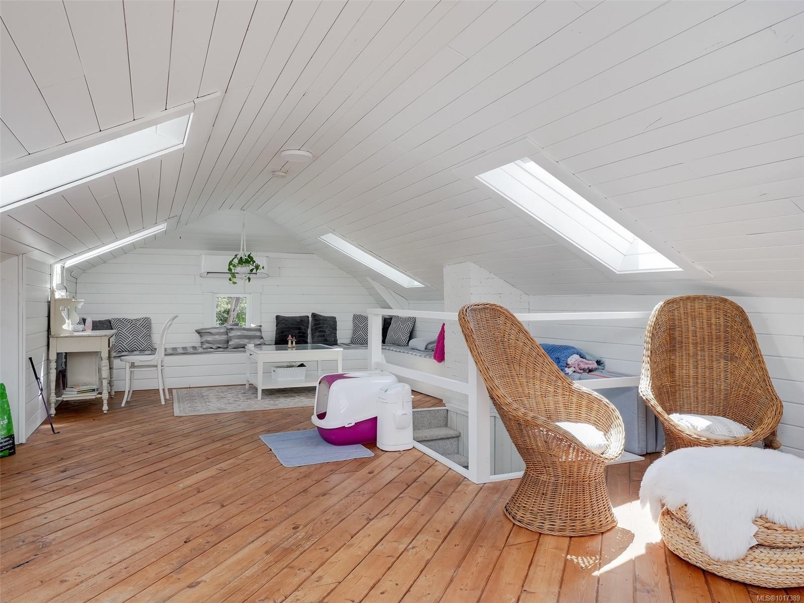 2564 Lavinia Rd, Shawnigan Lake, BC