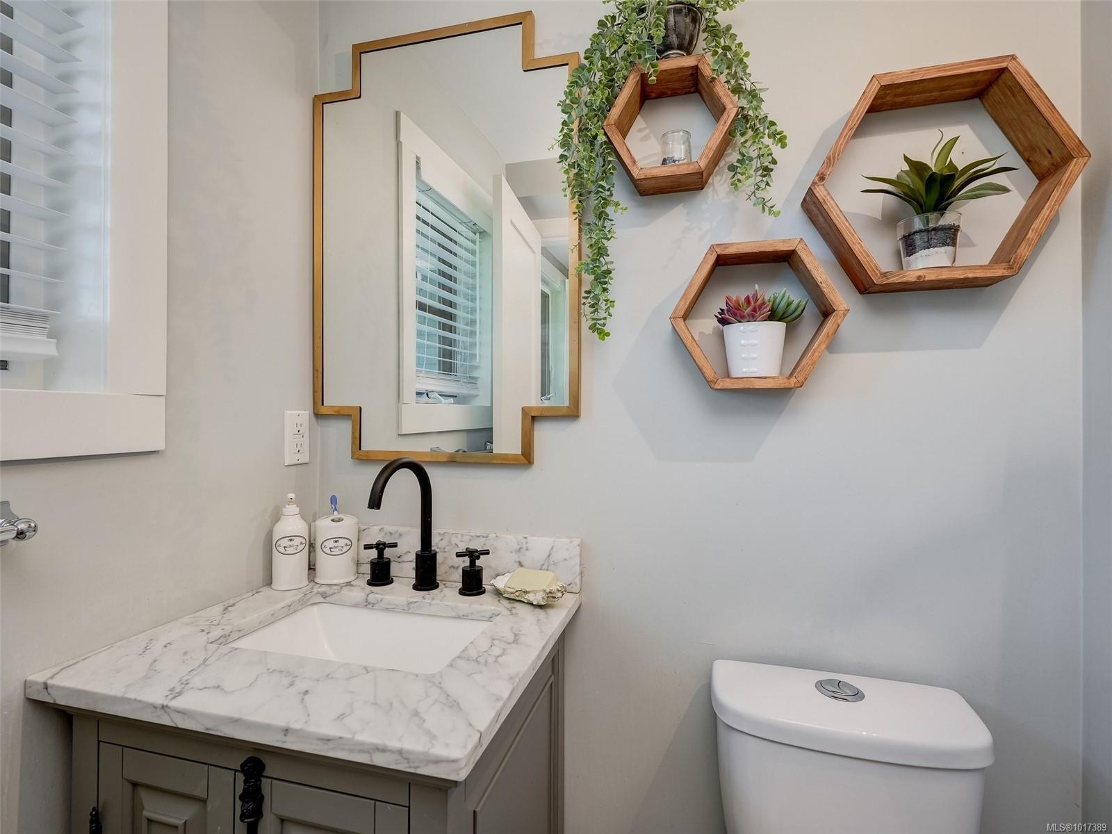 2564 Lavinia Rd, Shawnigan Lake, BC