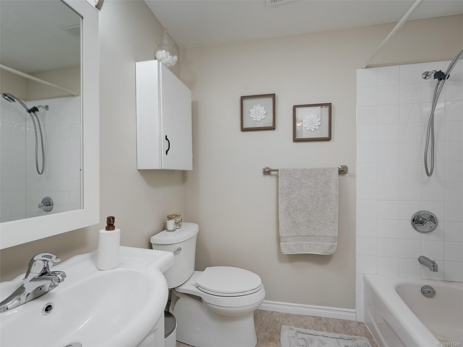 2564 Lavinia Rd, Shawnigan Lake, BC