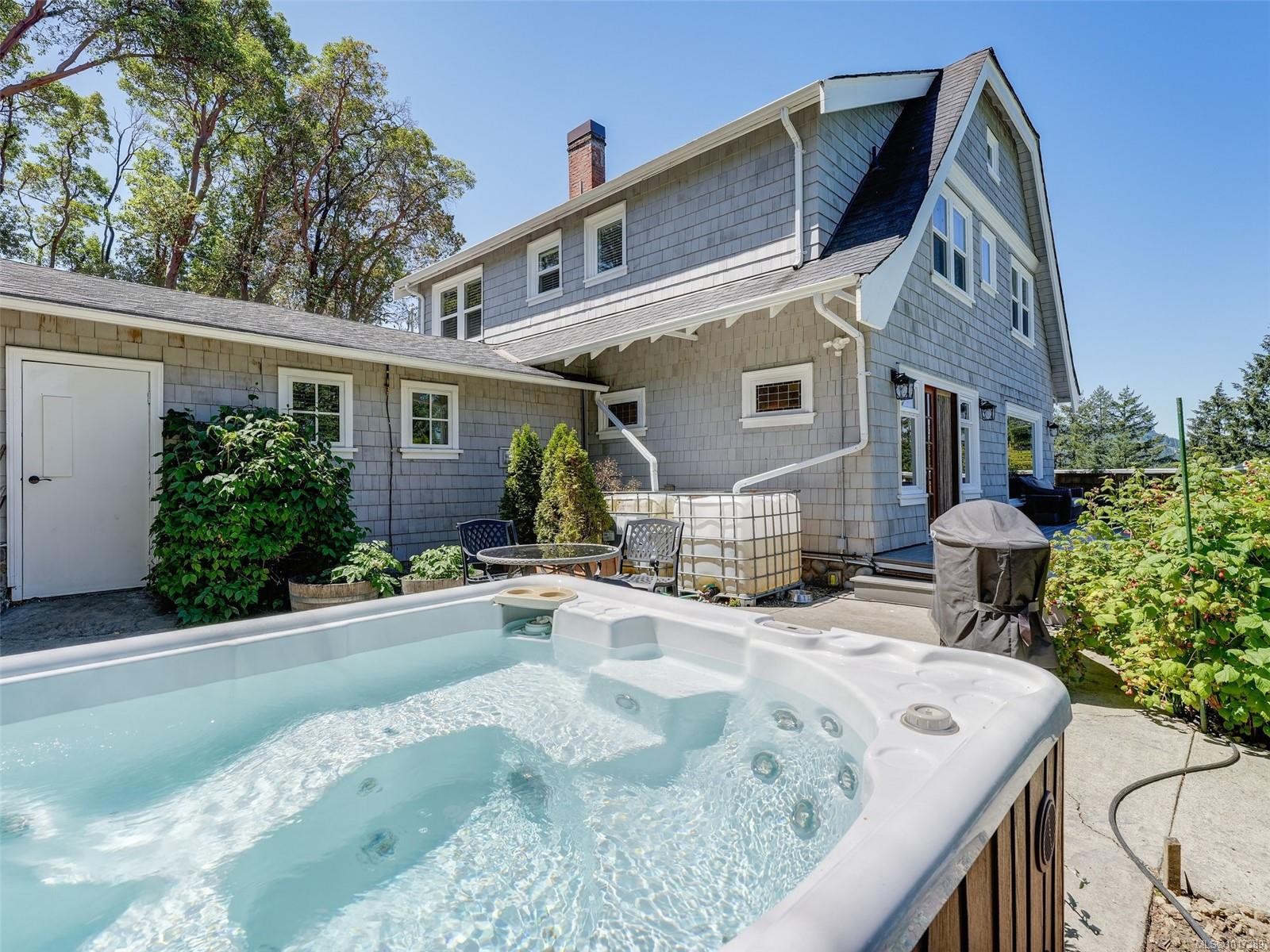 2564 Lavinia Rd, Shawnigan Lake, BC