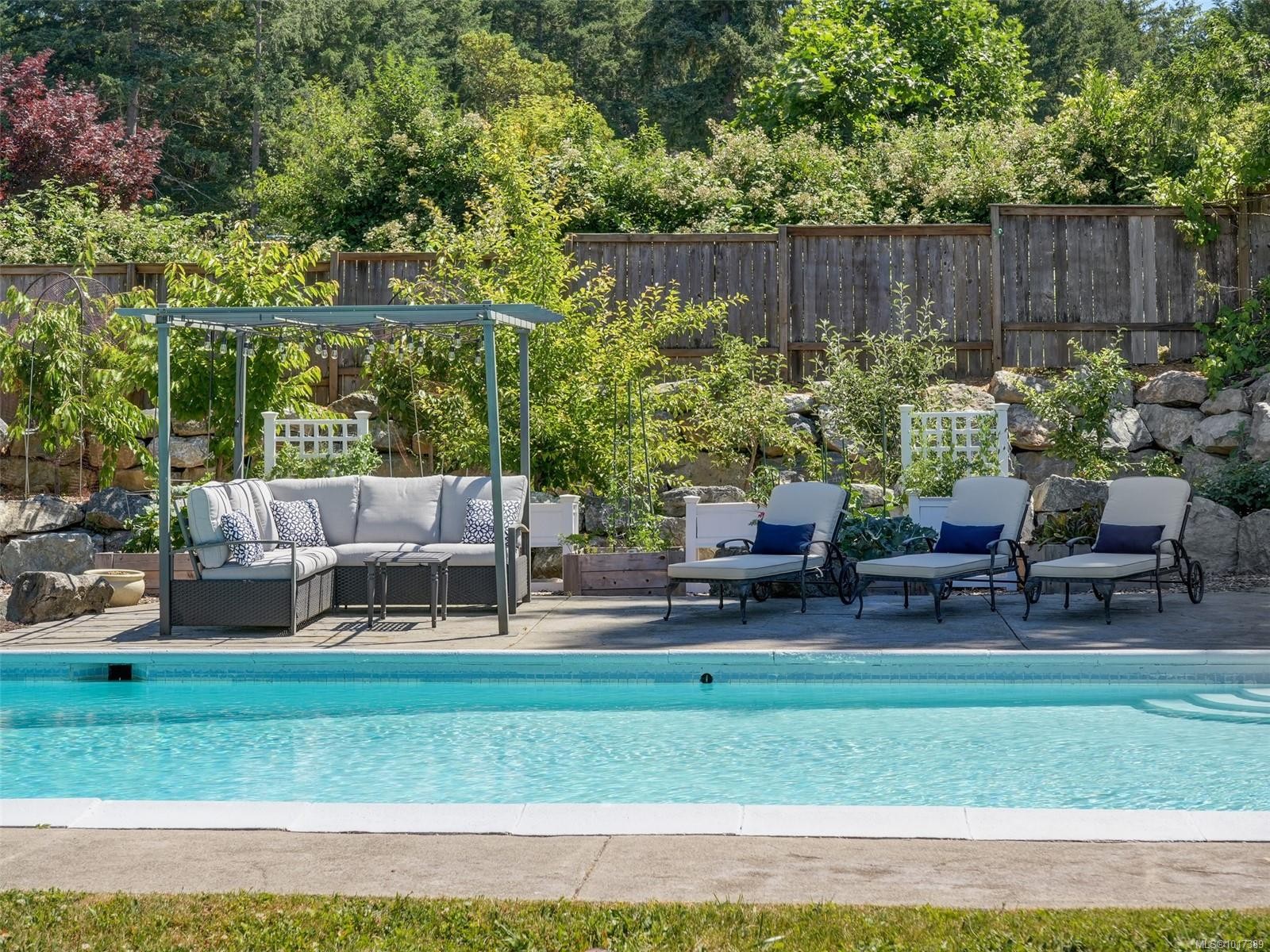 2564 Lavinia Rd, Shawnigan Lake, BC