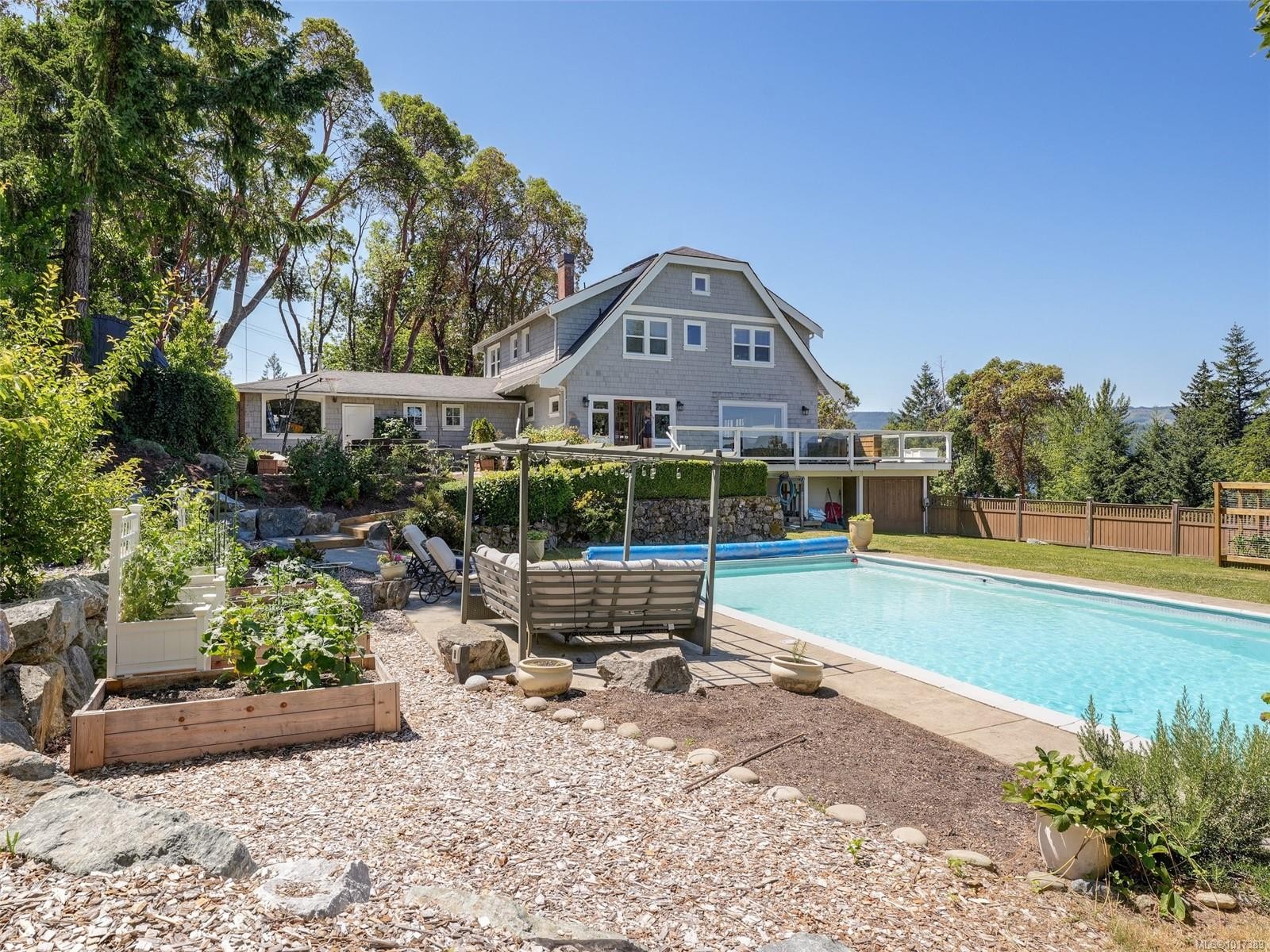 2564 Lavinia Rd, Shawnigan Lake, BC