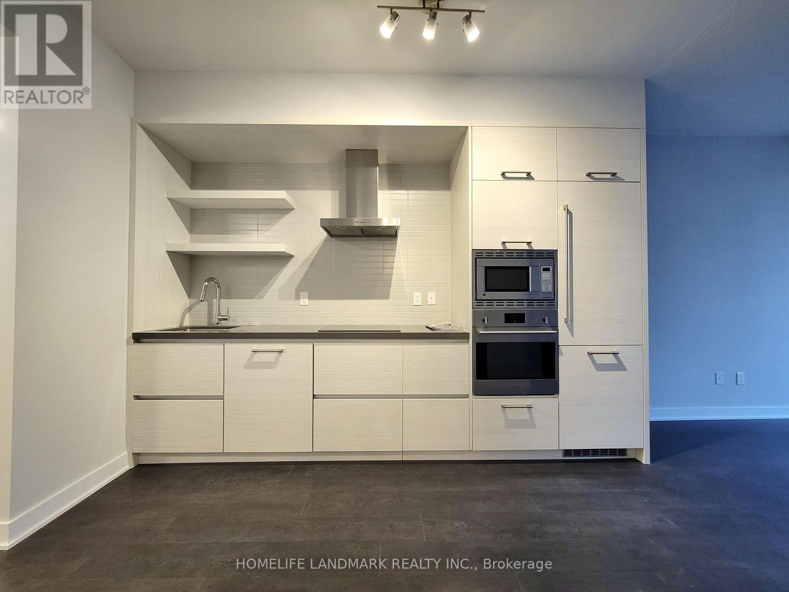 1510 - 2221 Yonge Street, Toronto, ON - Indoor Photo Showing Kitchen