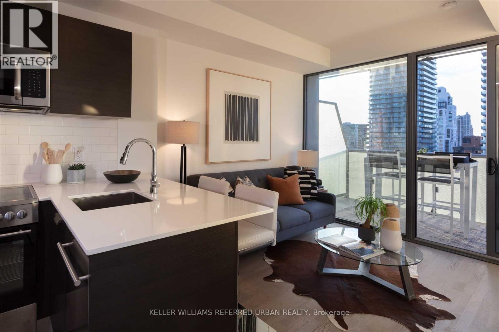 2508 - 57 St Joseph Street, Toronto, ON - Indoor Photo Showing Kitchen