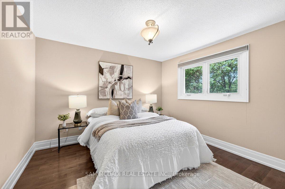 1779 Fifeshire Court, Mississauga, ON - Indoor Photo Showing Bedroom