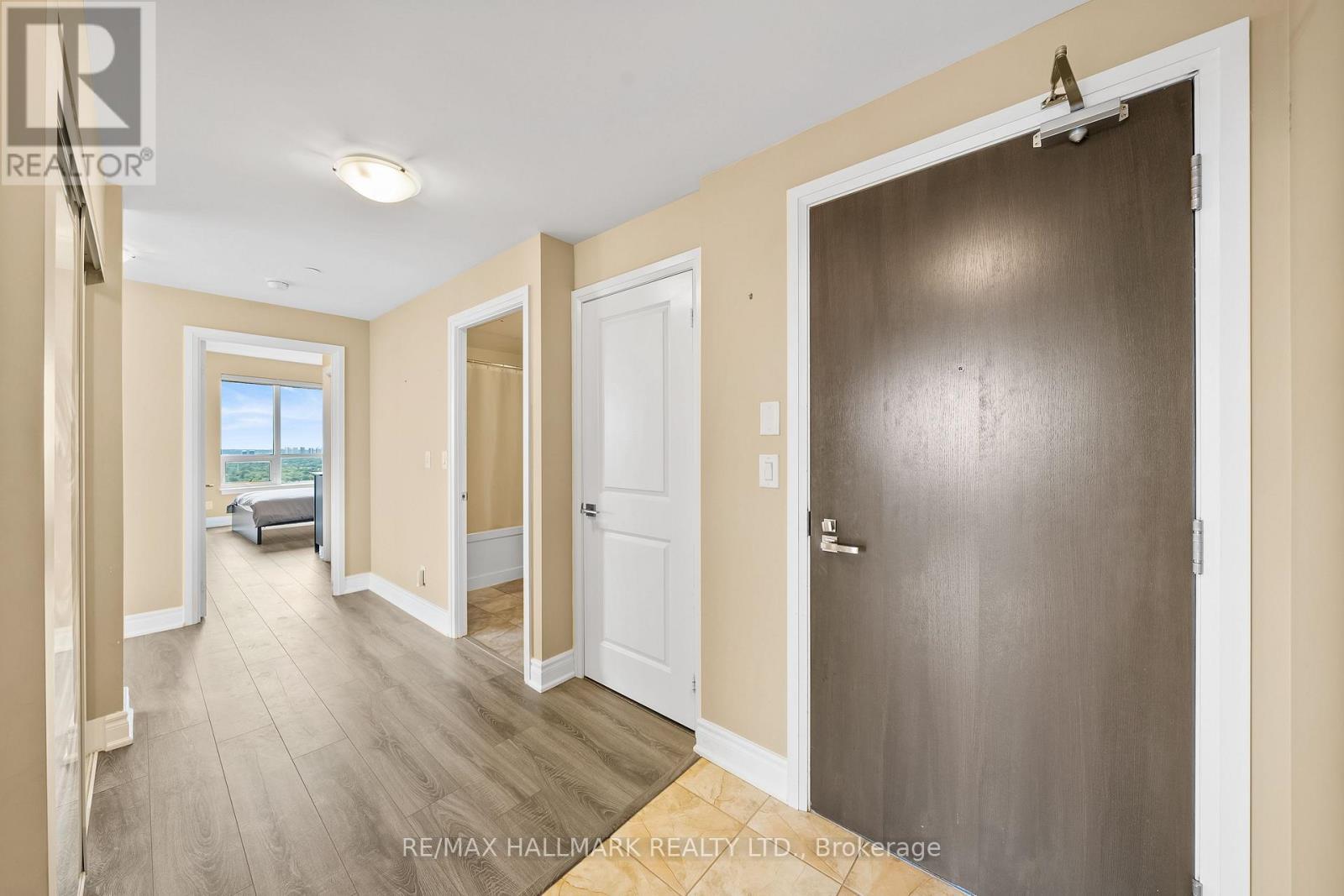 Ph301 - 7171 Yonge Street, Markham, ON - Indoor Photo Showing Other Room