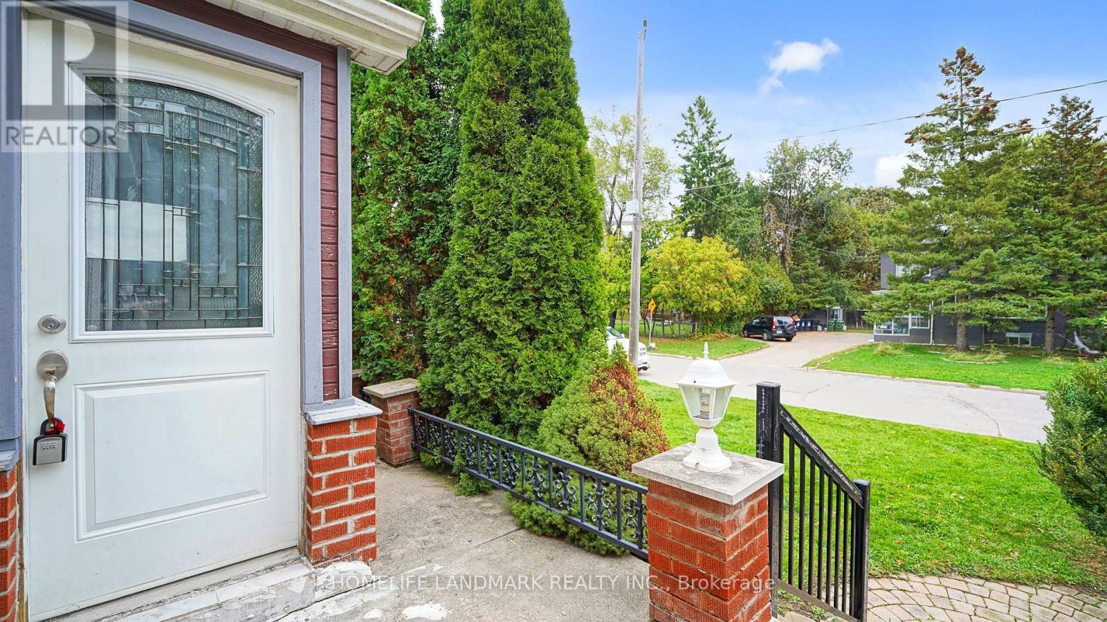 47 Dromore Crescent, Toronto, ON - Outdoor