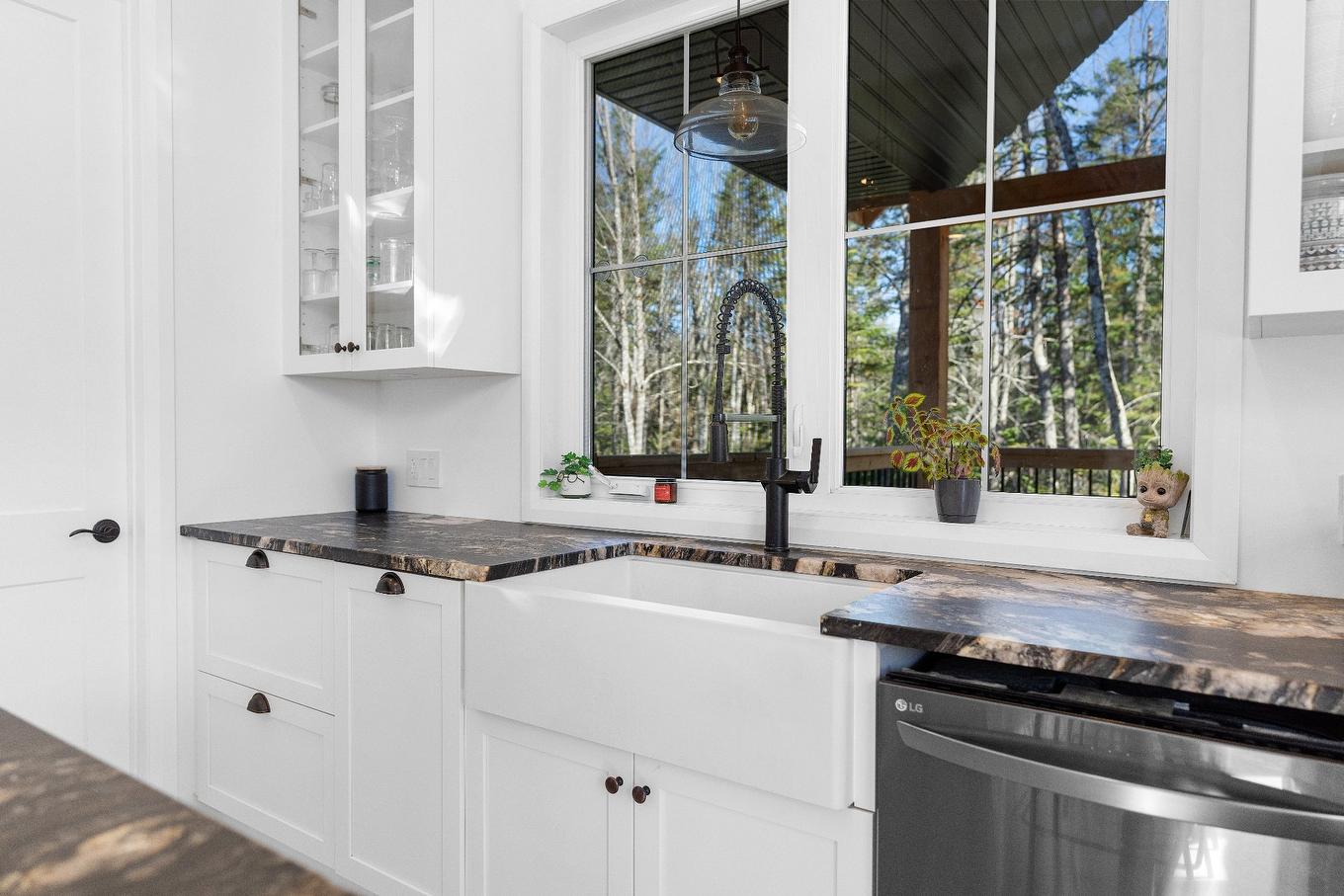 Cuisine - 5900 Route De Fossambault, Fossambault-Sur-Le-Lac, QC - Indoor Photo Showing Kitchen